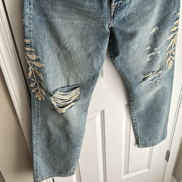 NWOT Free People x We The Free Bren Embroidered Distressed Boyfriend Jeans $168 - Picture 9 of 15